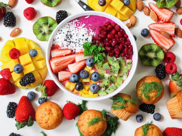 How to Eat Healthy in College