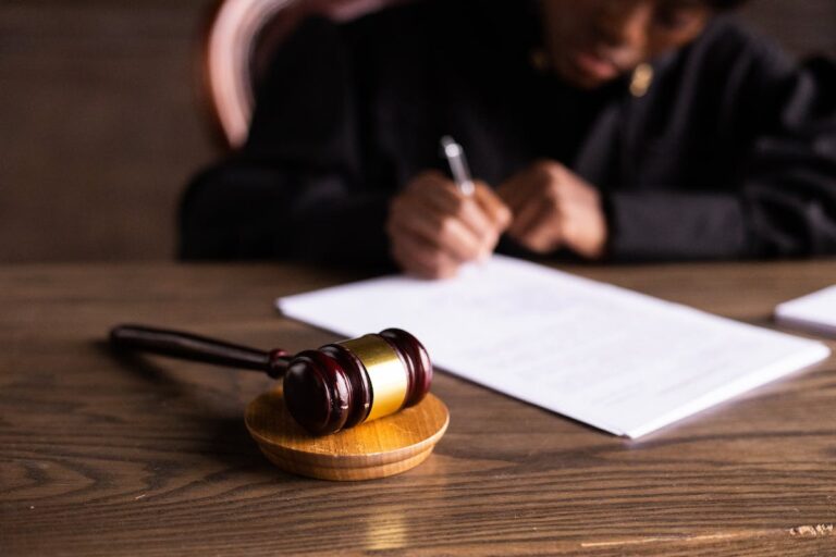 Demystifying Compensation Claims: How Personal Injury Lawyers Maximize Your Settlement