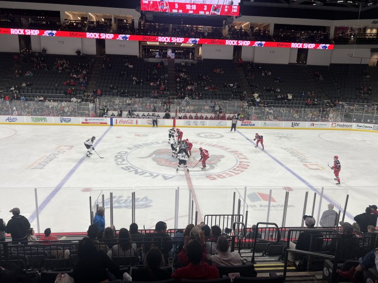 Lobsters claw their way to 6 in a row - Bipper Media