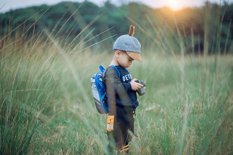 Exploring the World: Teaching Young Children About Their Surroundings - Bipper Media