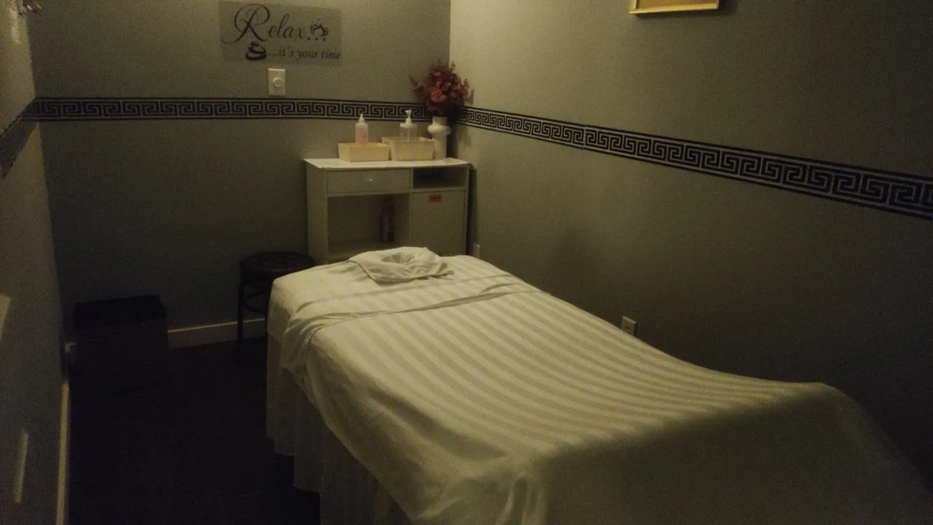 Relax Massage image 3