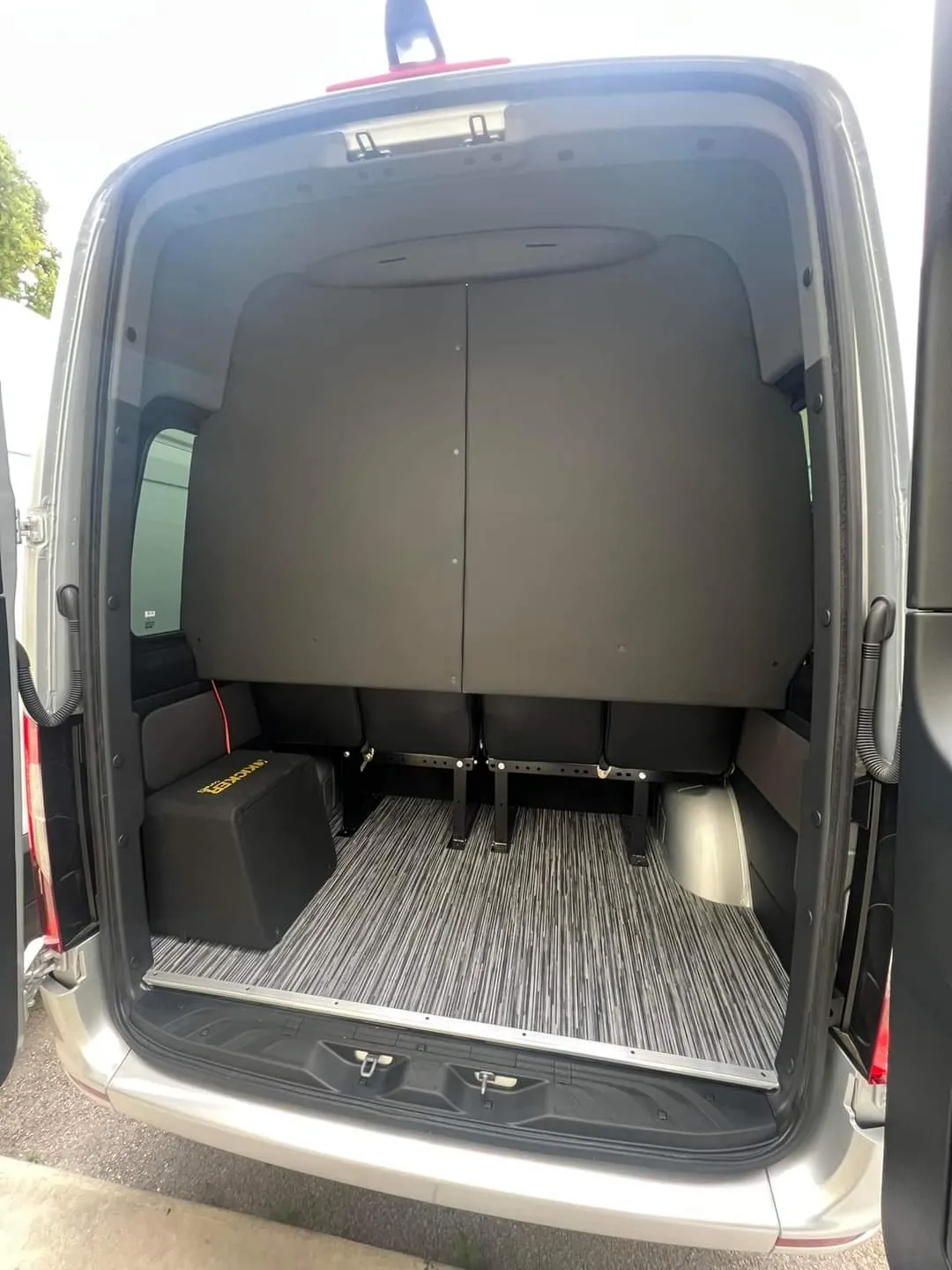Platinum Limousine image 7